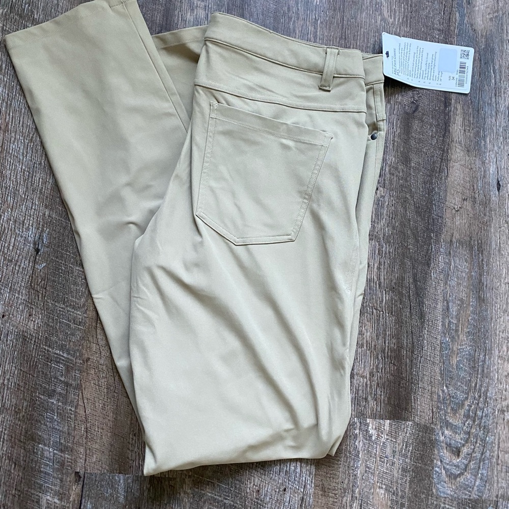 Lululemon men’s ABC trouser